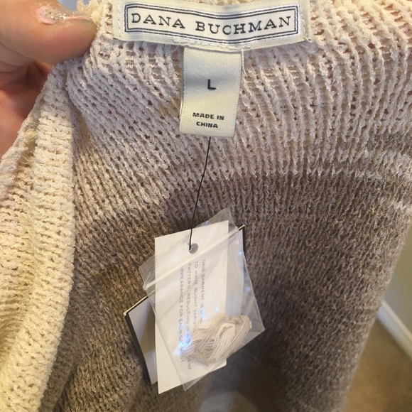 New Sweater Size Large - Picture 6 of 7